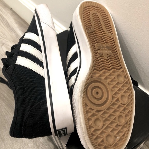 🖤Adidas 3-stripe like new Skateboard Sneakers - Picture 3 of 6